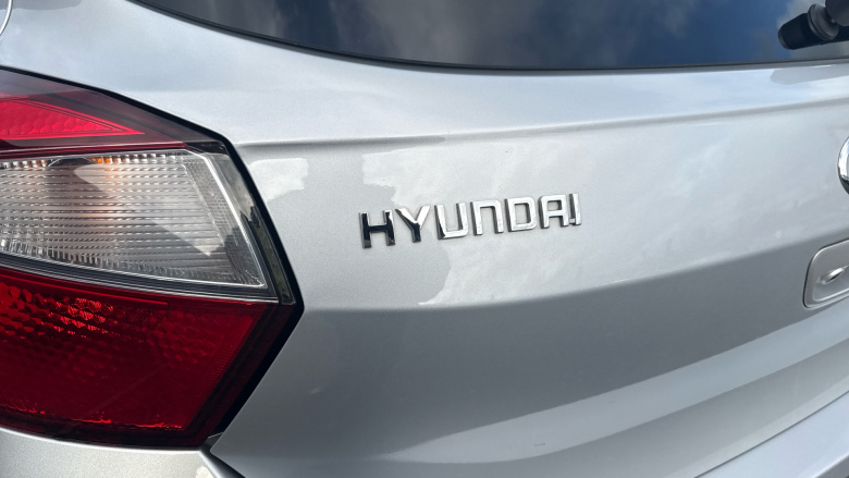 Hyundai i10 1.2 MPi Premium 5dr Petrol Hatchback